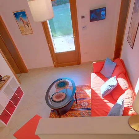 Torre-barbariga Country House,3 Beds,3 Bath,parking 아파트 스트라